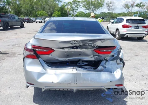 2022 Toyota Camry Se z USA, uszkodzony, nr VIN 4T1G11AK2NU624833